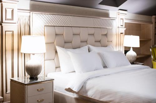 Eclat Luxury Hotel 2