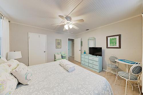 New Listing! Drift Inn: Beachside Cottage w/ Porch home - image 6