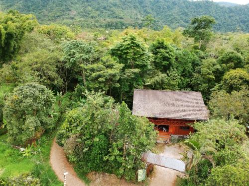 Buitenkant, El Descanso in Mindo