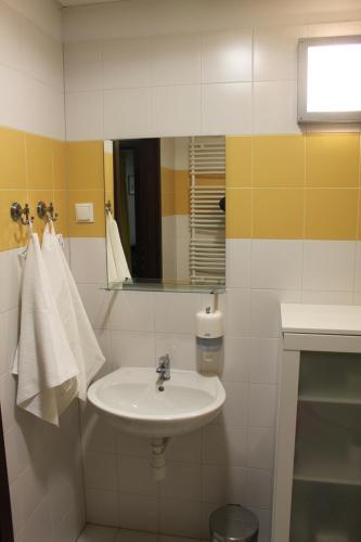 Apartament nad jeziorem Sukiel z własną plażą - main image