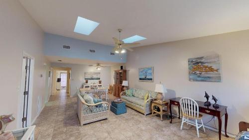 Coastal Cottage townhouse - image 5