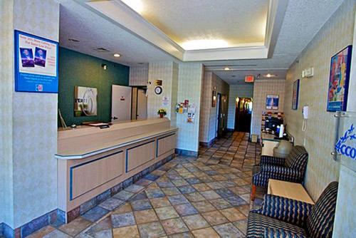 Motel 6-Seymour, IN - North Motel 6 Seymour North is perfectly located for both business and leisure guests in Seymour (IN). Featuring a complete list of amenities, guests will find their stay at the property a comfortable one. 