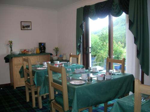Ресторан, Darroch View B&B in Інверморістон