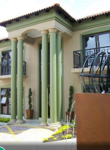 . Royal Hotel
