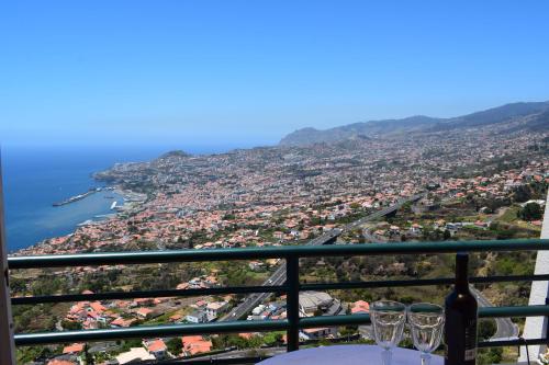  Bay View Apartment, Ferienwohnung in Funchal