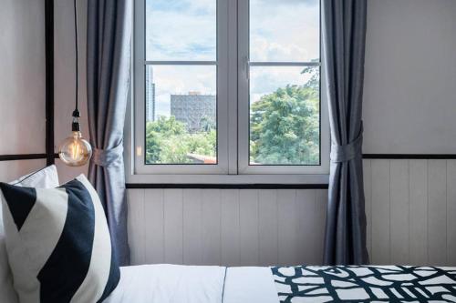 MIQ Asoke202 Pool Villa - Asoke BTS 16 Pax, Bangkok