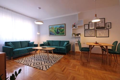 Central Residence - image 8
