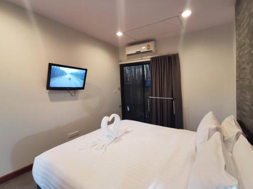 Pamoni – Chaweng Beach, UT