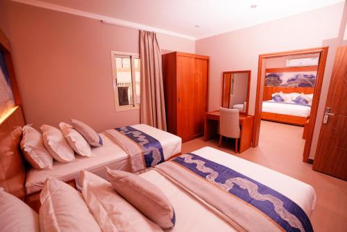 Guestroom, Suite blue in Al Manar