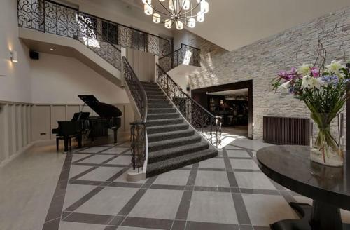 Фойє, Dumfries Arms Hotel in Камнок