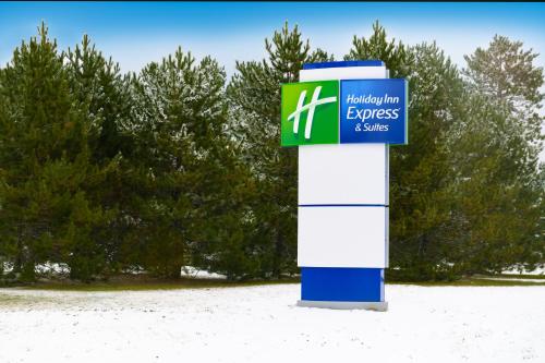 Holiday Inn Express & Suites Hayward an IHG Hotel - image 10