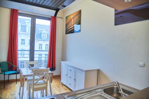 Studio au plein centre de la ville, Brussels (photo 8)