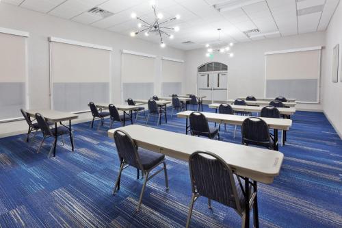 홀리데이 인 익스프레스 호텔 앤 스위트 몽고메리 보이드-쿠퍼 파크웨이 바이 IHG - 회의실/연회장