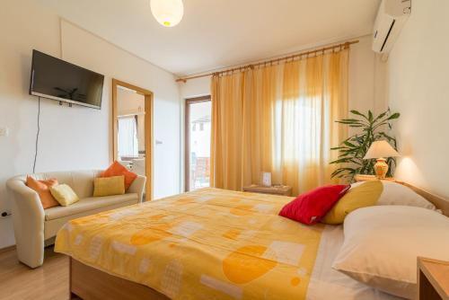 Apartments Bepina - image 5
