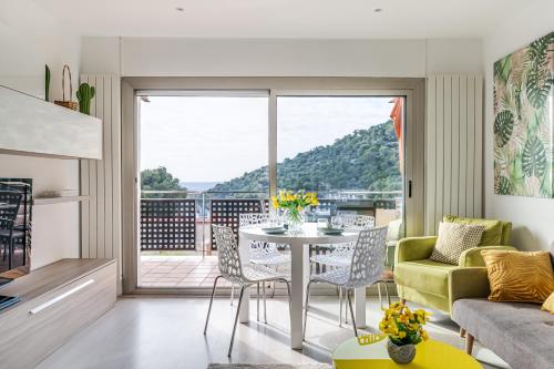 Beautiful sea view apartment in Castelldefels