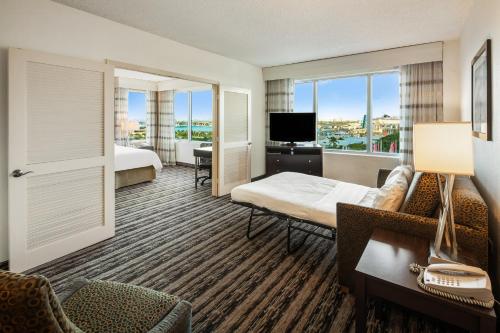 Holiday Inn Hotel Port of Miami-Downtown an IHG Hotel - image 6