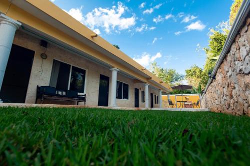 สวน, Nicol-Haa in ลาสซินโก กาเยส