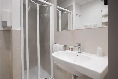 Budget Double Room room in Hotel Martini