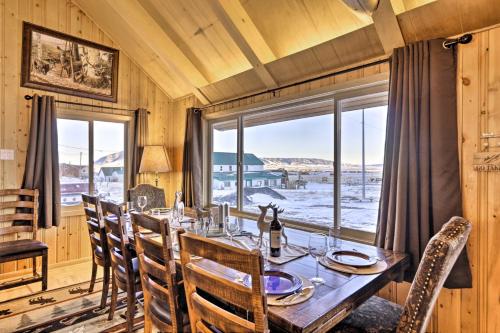 Centennial Cabin w/ Hot Tub, Sauna & Pool Table! in Centennial (WY)