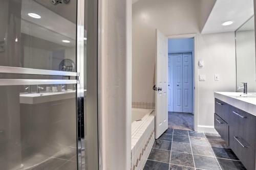 Steamboat Townhome with Hot Tub - Walk to Lifts! - image 6