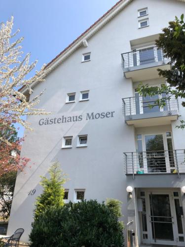 Gästehaus Moser - Hotel - Weil am Rhein