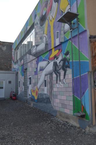 Central Park Studios - image 3