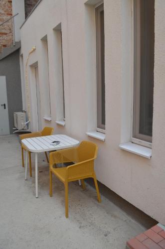 Central Park Studios - image 9