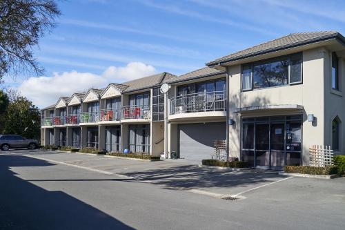 Azena Suites & Apartment - Accommodation - Christchurch