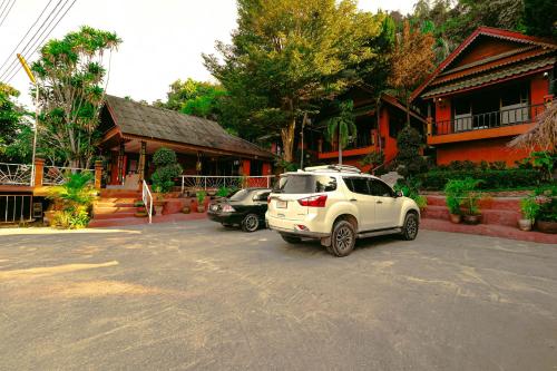 OYO 490 Chiangsan Golden Land Resort2