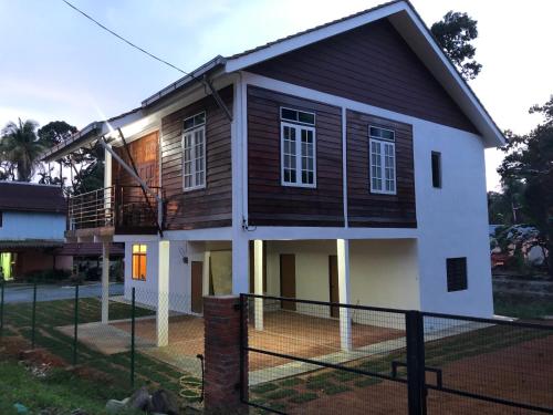 Suri Homestay, Taiping, Taiping