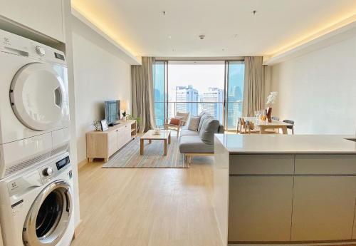 Photo 21 Oakwood Suites Bangkok - SHA Certified