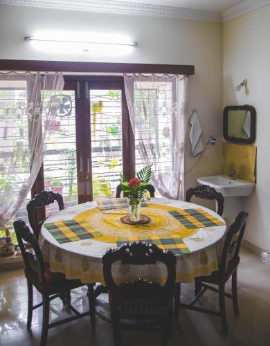 Homestay for Women in طريق أفيناشي