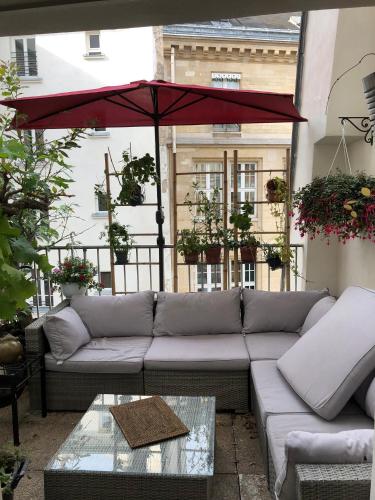 Apartment with terrace in Paris center - MONTORGUEIL distric
