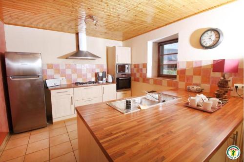 virtuve, Gîte La Morandière (Gite La Morandiere) in Saint-Martin-en-Vercors