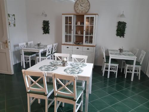 Szalay Villa - image 11