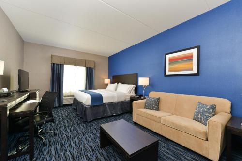 Holiday Inn Express & Suites Peekskill-Lower Hudson Valley