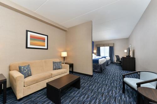 Holiday Inn Express & Suites Peekskill-Lower Hudson Valley, an IHG Hotel