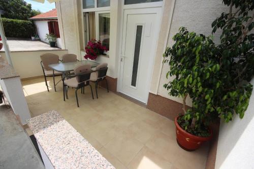 Family Apartment Mirela Borik - image 5