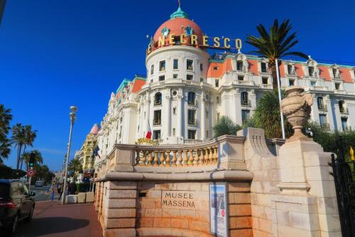 Nestor&Jeeves - RIVOLI PALM - City center - Very close sea - image 12