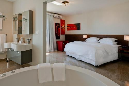 Camps Bay Ruby Suite