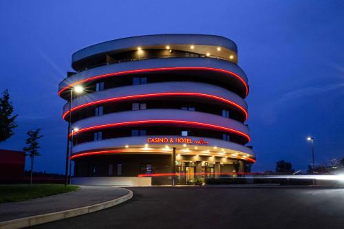 . Mond, Resort & Entertainment