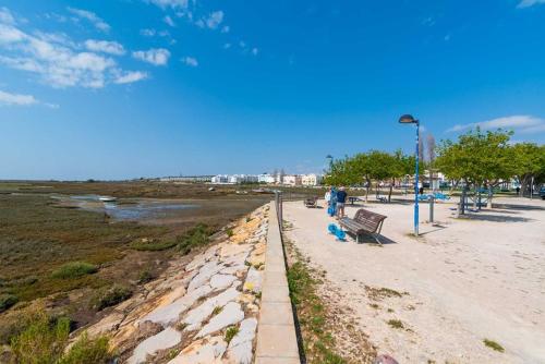 Cozy typical restored 2bedroom house single storey 5 min from the Fuseta Beach - image 7
