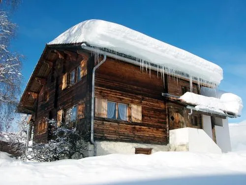 Casa Cadruvi, Ferienhaus in Obersaxen, 150 Quadratmeter in Obersaxen Mundaun, Schweiz