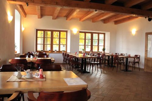 Restoran, Bily Beranek in Telc