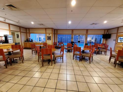 Restaurante, Country Inn & Suites by Radisson, Bend near Pilot Butte in Bend (OR)