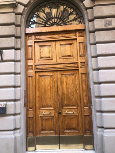 Room 76 - image 2