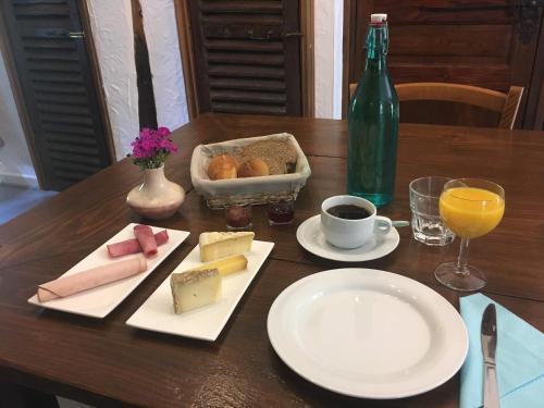 Food and beverages, Domaine Les Filloux in Bourganeuf