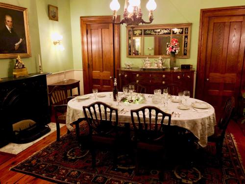 Oakcliff Bed and Breakfast in Crescent (NY)