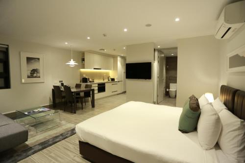 The Branksome Hotel & Residences - image 8