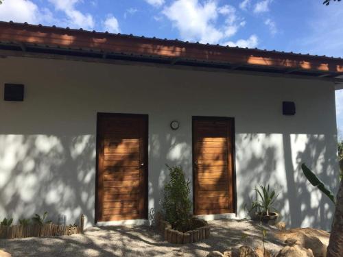 Exterior view, De Saran Lanta in Saladan